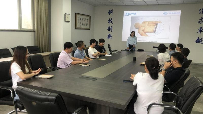 师资力量是衡量一所培训学校实力的重要标准。在考察师资时，重点关注以下几个方面：