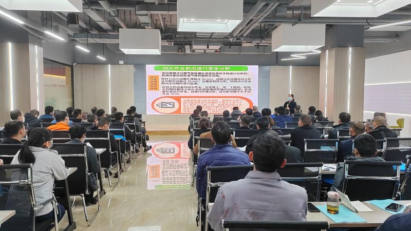 网络课程教学设计人员，需要具备哪些资质？**