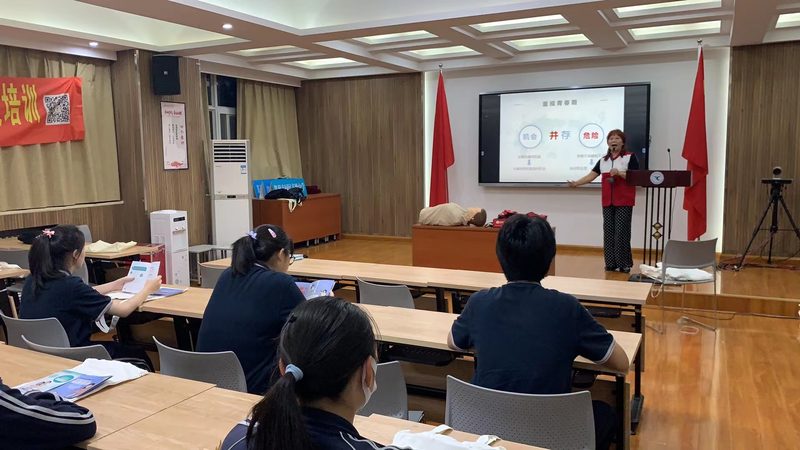 叉车培训学校靠谱选择：如何评估教学与就业转化